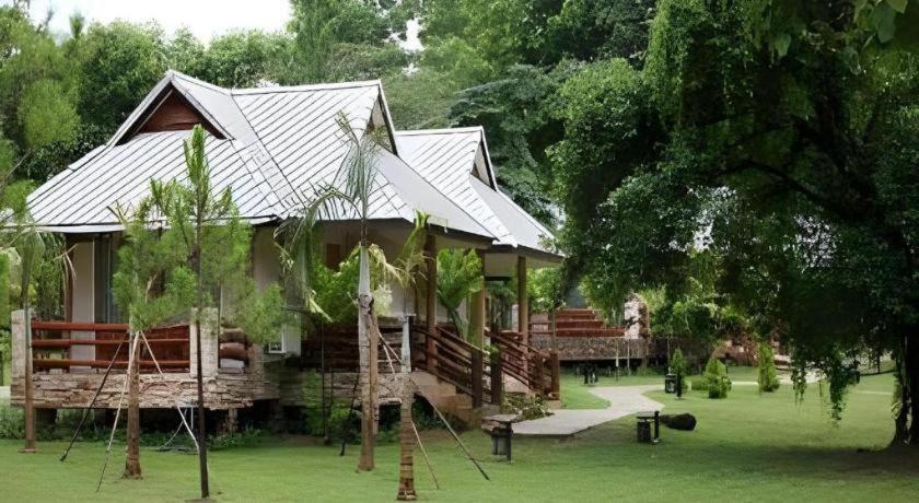 Chiangkham Luang Resort Chiang Dao Buitenkant foto