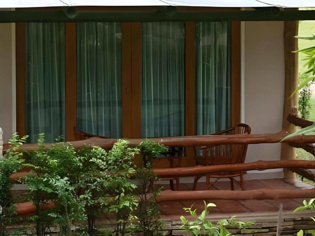 Chiangkham Luang Resort Chiang Dao Buitenkant foto